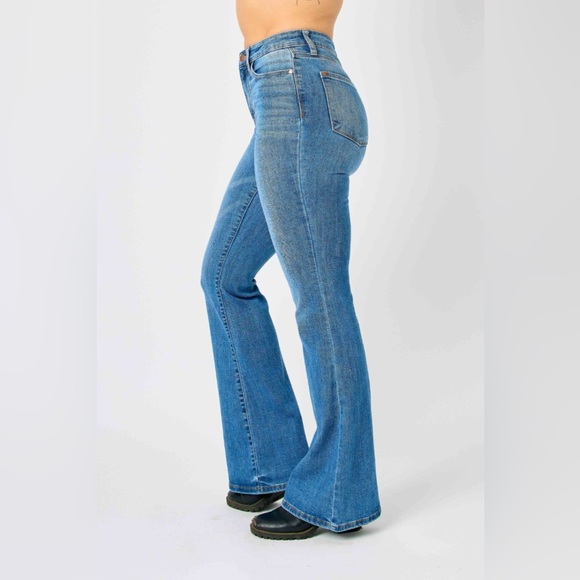 Judy Blue Full Size High-Waisted Classic Flare Jeans Plus Size - Picture 5 of 10